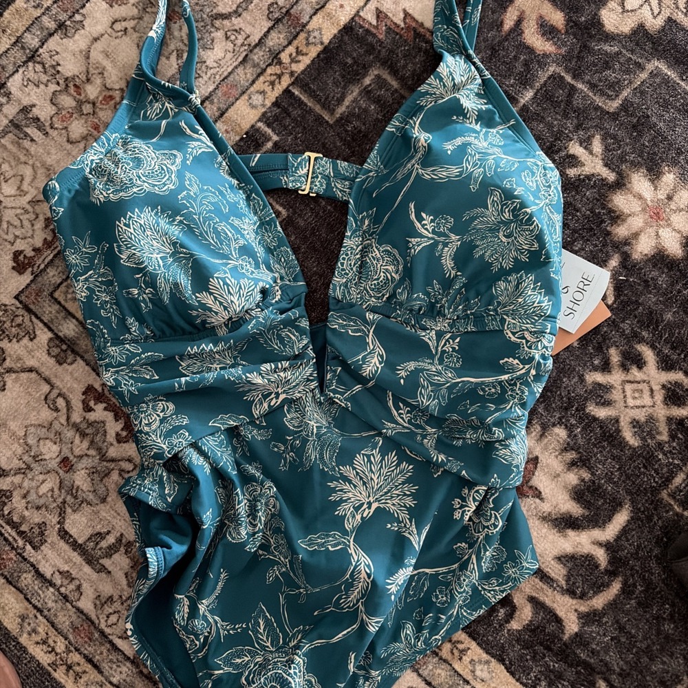 Shade & Shore Size 20 - One Piece Botanical Print Plunge Swimsuit Plus